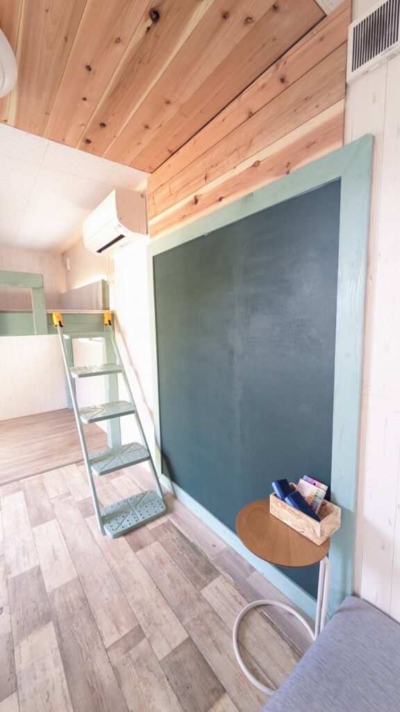 ラクガキし放題の大きな黒板